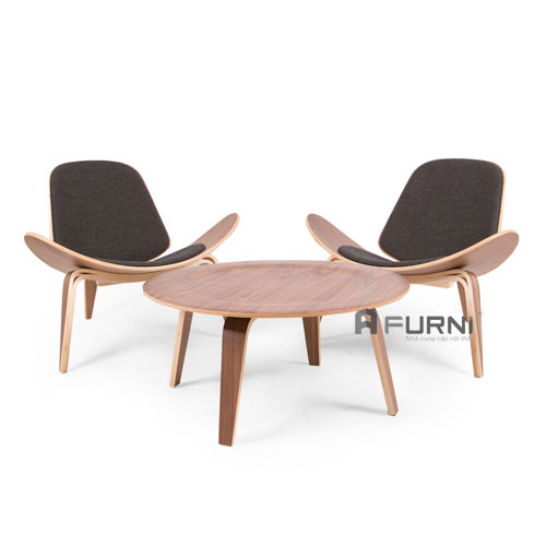 Bộ bàn ghế thư giãn giữa ghế gỗ Shell và bàn tròn Molded